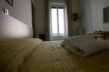 La Pace 2* מילאנו